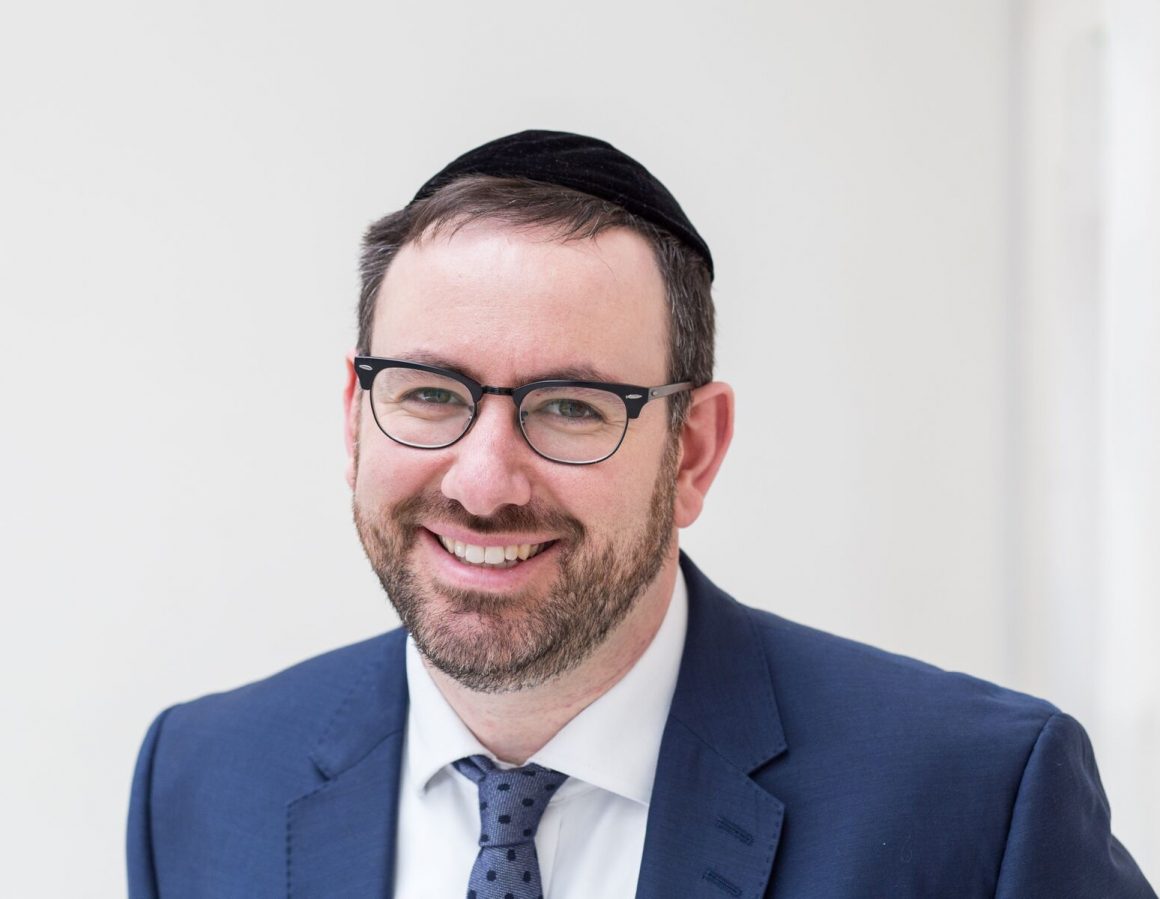 Rabbi Yoni Golker interviews Rachel Vecht – Education Matters